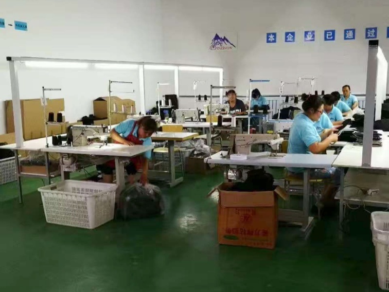 Hebei Zhaoyang Medical Instrument Co., Ltd. প্রস্তুতকারকের উৎপাদন লাইন